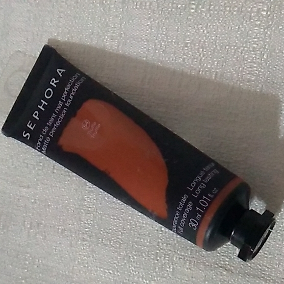 Sephora 54, truffle matte foundation - Picture 2 of 5